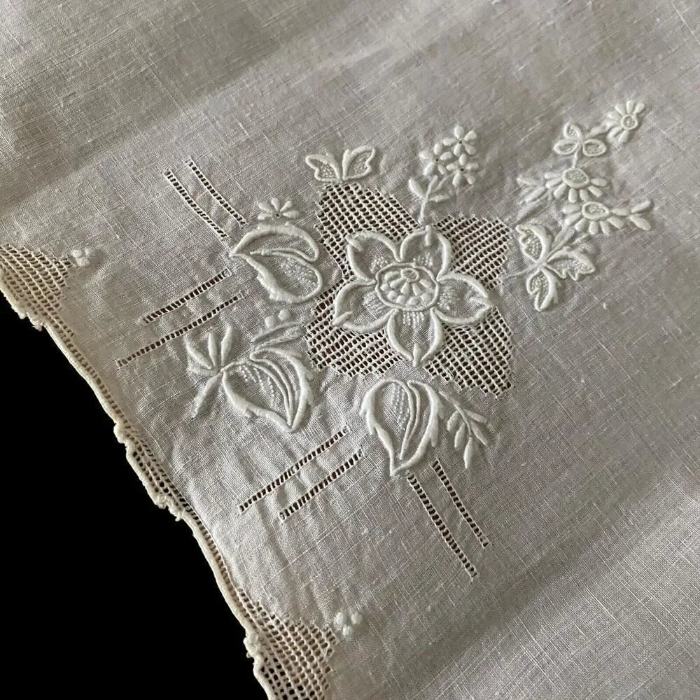 Vintage Guest Hand Towel Drawn Work Floral White on White 19